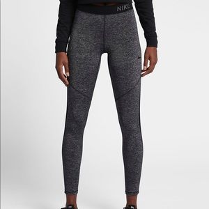 Nike Pro HyperCool tights